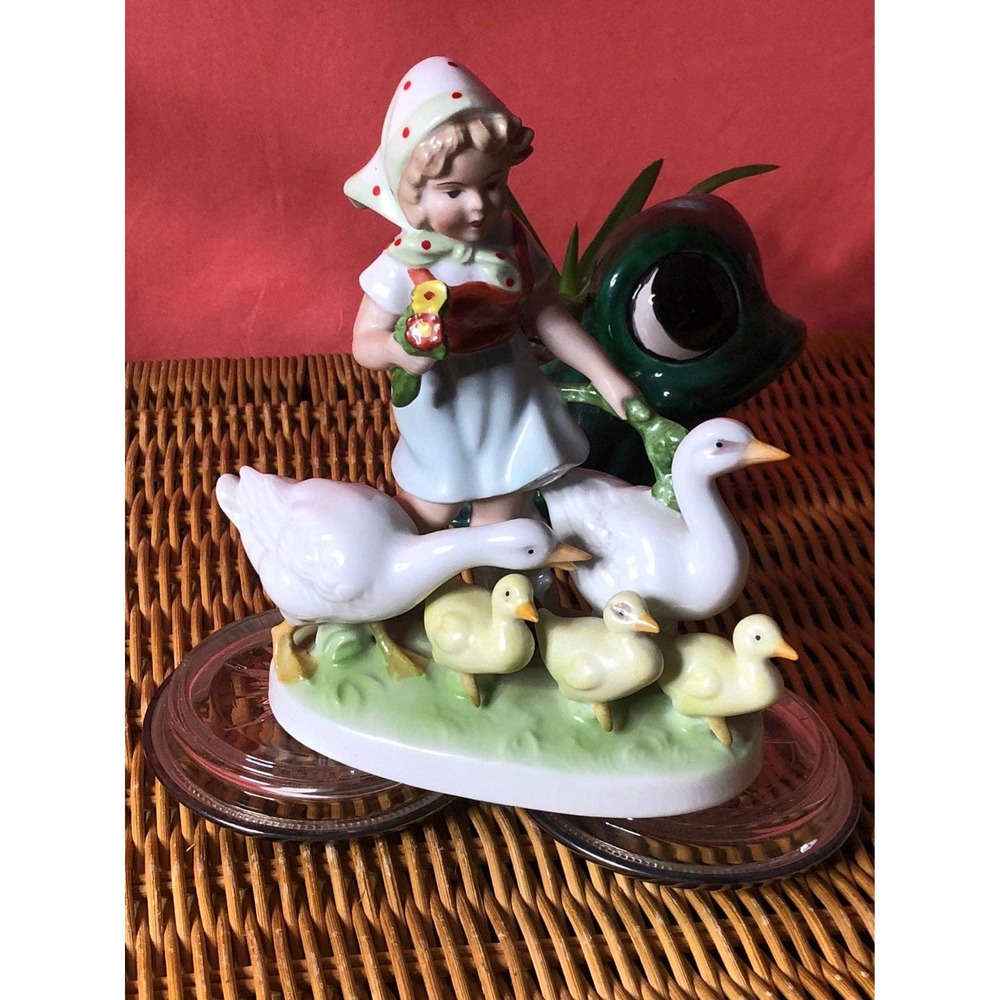 RARE Gerold Porzellum Girl Herding Geese